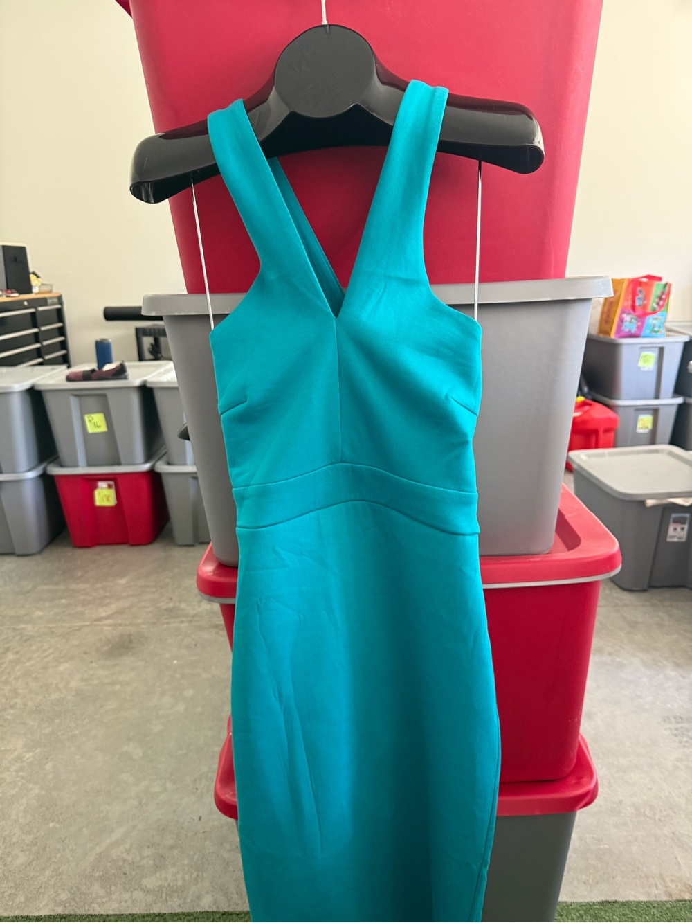 Sleeveless Teal V-Neck Sheath Dress mp80